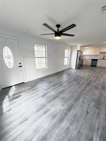 Building Photo - 303 W Broad St