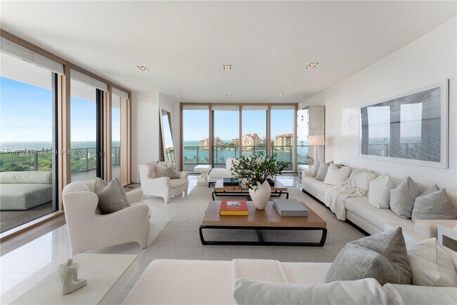 Foto del edificio - 800 South Pointe Dr