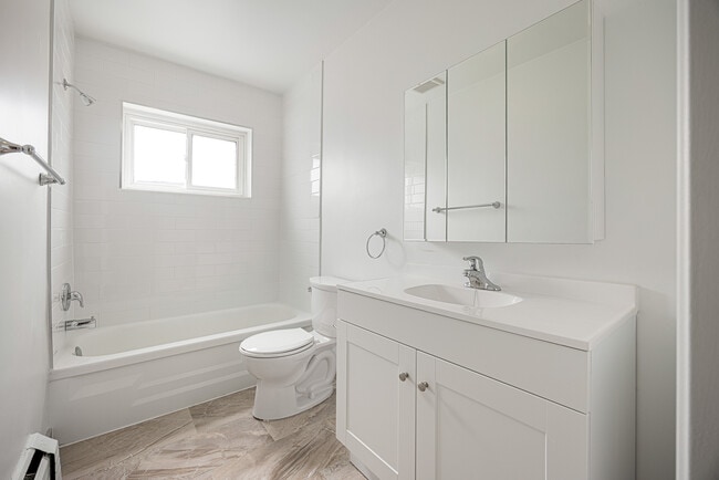 Building Photo - 434 Hazel St