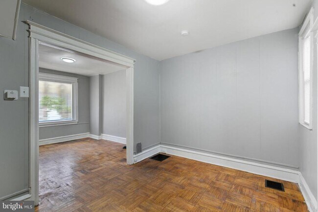 Foto del edificio - 3028 N Stillman St