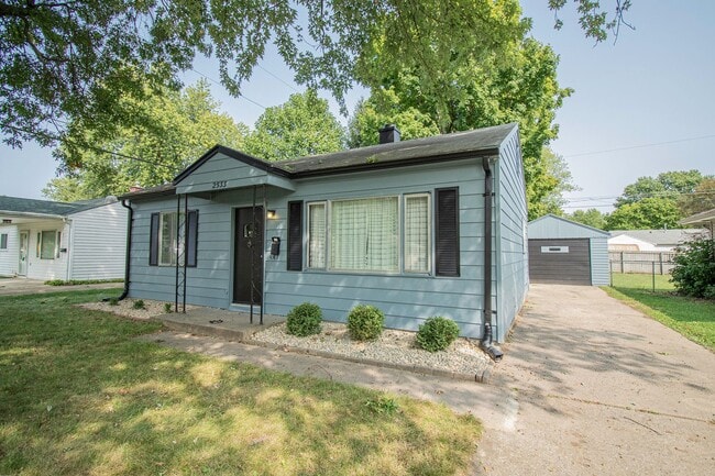 Foto del edificio - UPDATED COZY 2BR HOME IN HIGHLY DESIRABLE ...