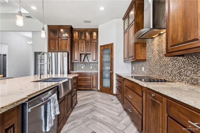 Foto del edificio - 19 W Red River Ave