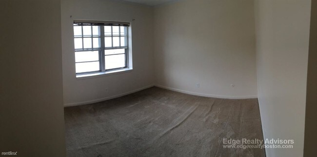 Building Photo - 3 br, 2 bath  - 123  Lake Shore Rd