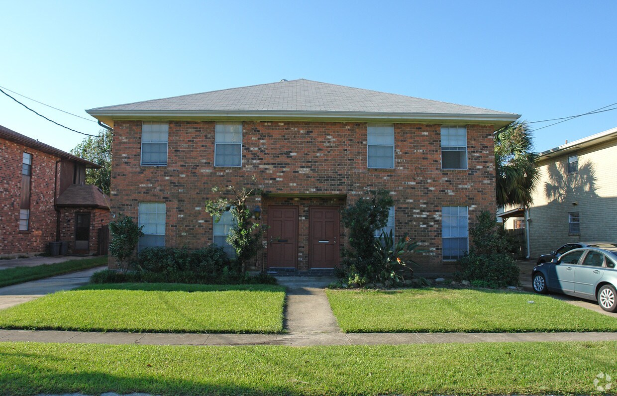 Primary Photo - 3716 Brandywine Dr