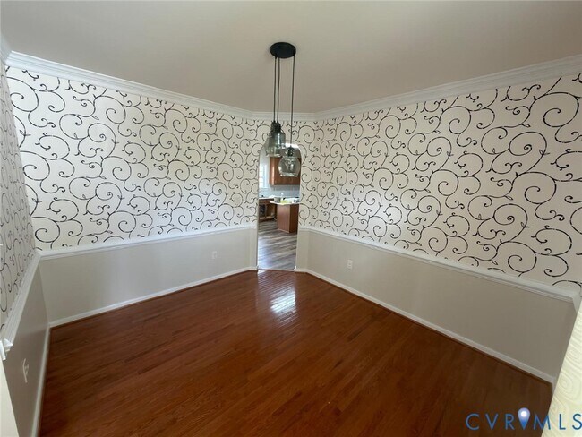 Foto del edificio - 2512 Water Race Terrace