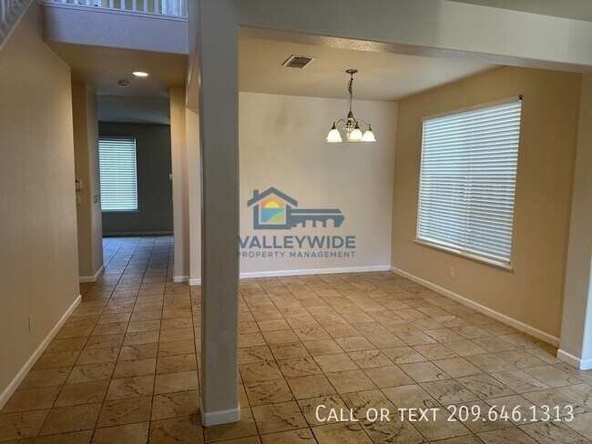 Foto del edificio - 274 Finchwood Dr
