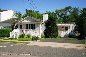 Building Photo - 753 22nd Ave