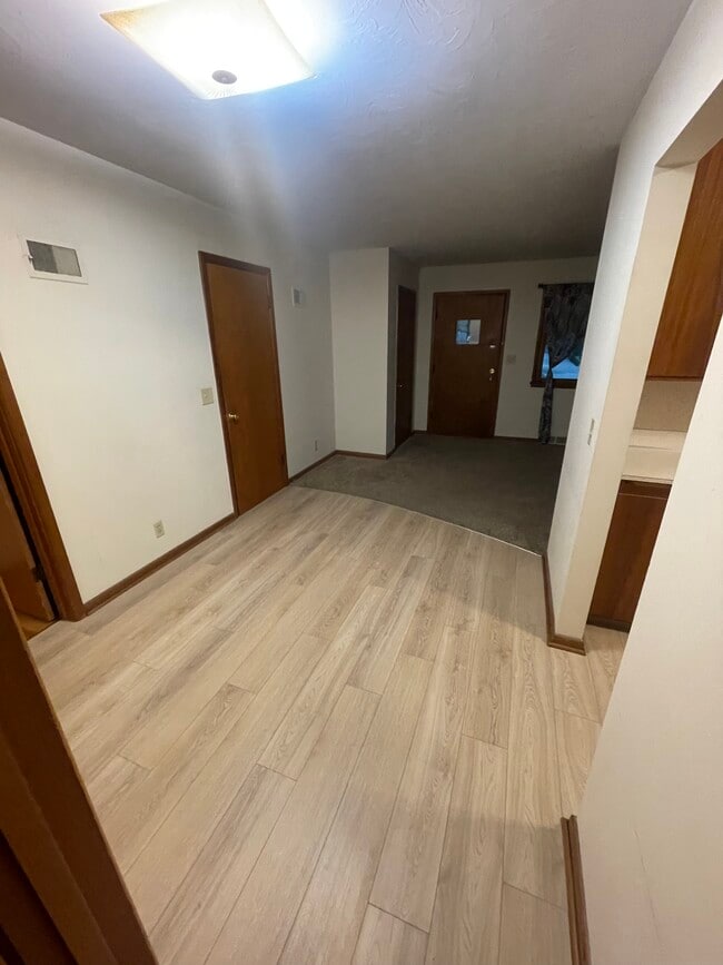 Foto del edificio - 5417 Meredeth St