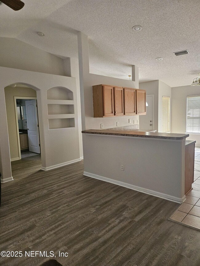 Building Photo - 9827 Nelson Forks Dr