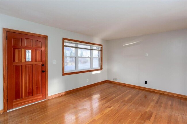 Foto del edificio - 2663 Hicks Rd