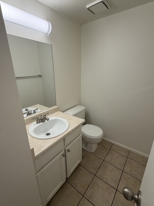 Foto del edificio - 1156 N 200 W