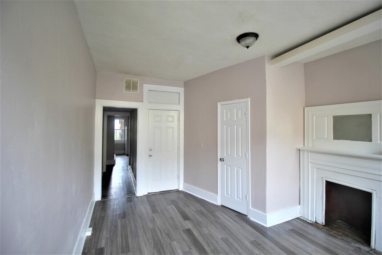 Building Photo - 2421 N Calvert St