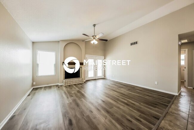 Building Photo - 3 Bedroom Pet-Friendly Home in Glendale, A...