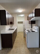 Building Photo - Calahoo Court 400 Calahoo Rd