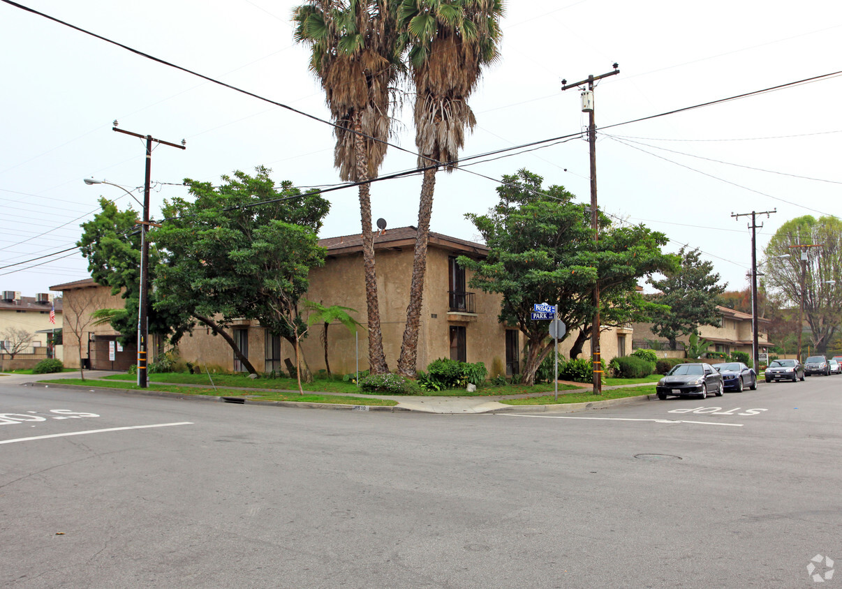 Primary Photo - 8610 Park St