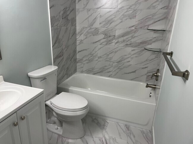 Foto del edificio - 1404 Spring Ln