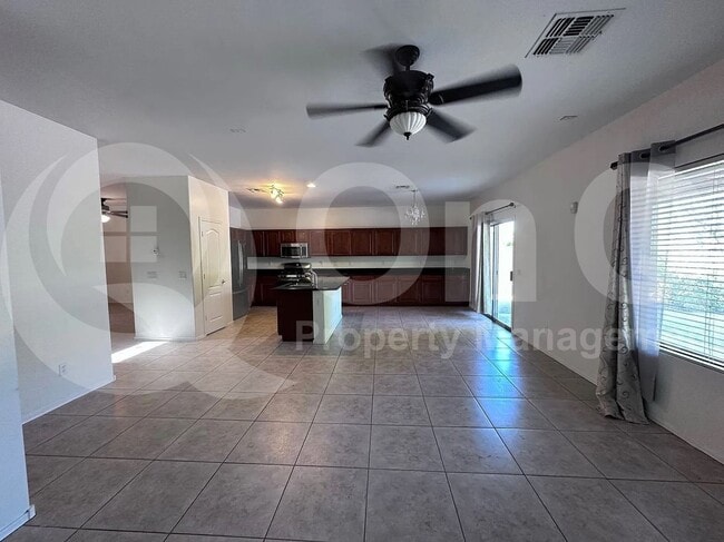 Building Photo - 6521 S Emerald Dr