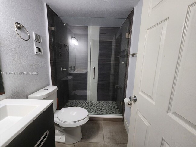 Building Photo - 8419 Forest Hills Dr