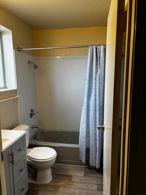 Bathroom - 362 Richmond Dr
