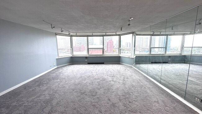 Foto del edificio - 720 W Gordon Terrace
