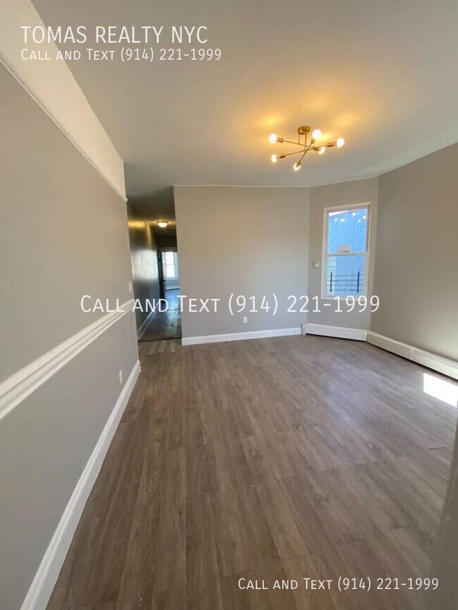Foto del edificio - 12 Riverview Pl