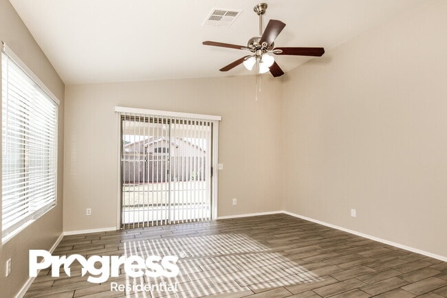 Building Photo - 14933 W Country Gables Dr
