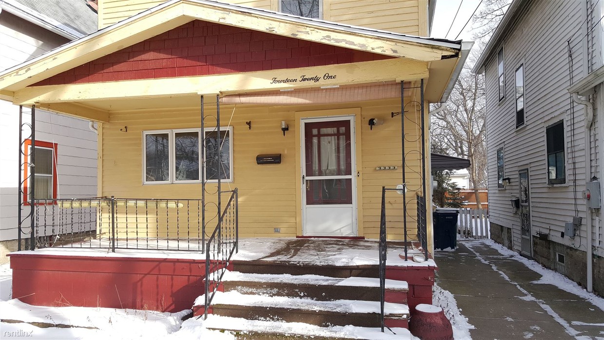Primary Photo - 1421 22nd St