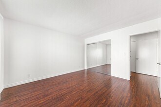 Interior Photo - Burton Almont