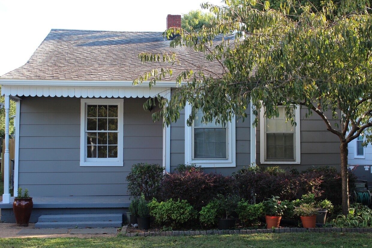 Primary Photo - 1114 Stevens Ave NE