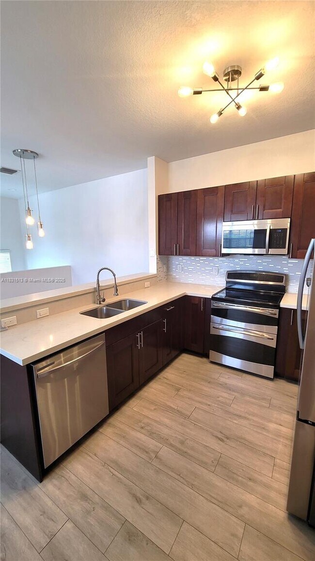 Foto del edificio - 4253 SW 132nd Way