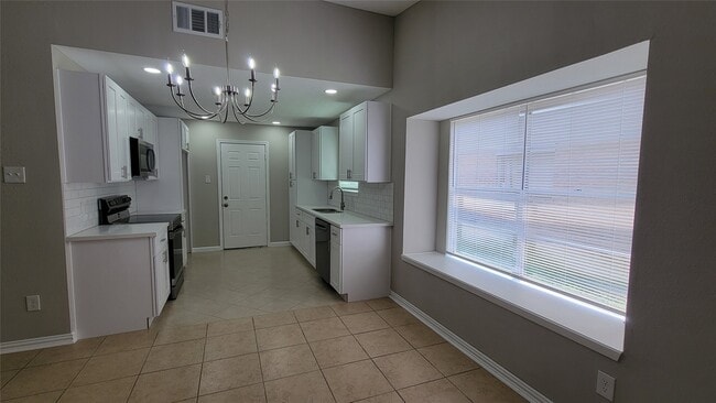 Building Photo - 7646 Winkle Wood Ln