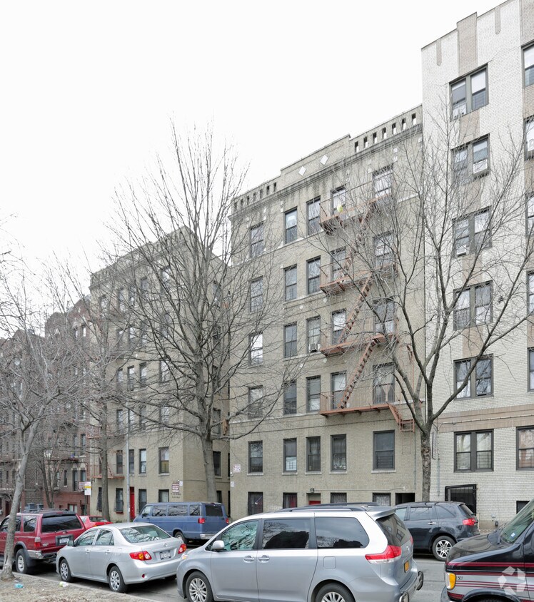 Foto principal - 25 E Mosholu Pky N