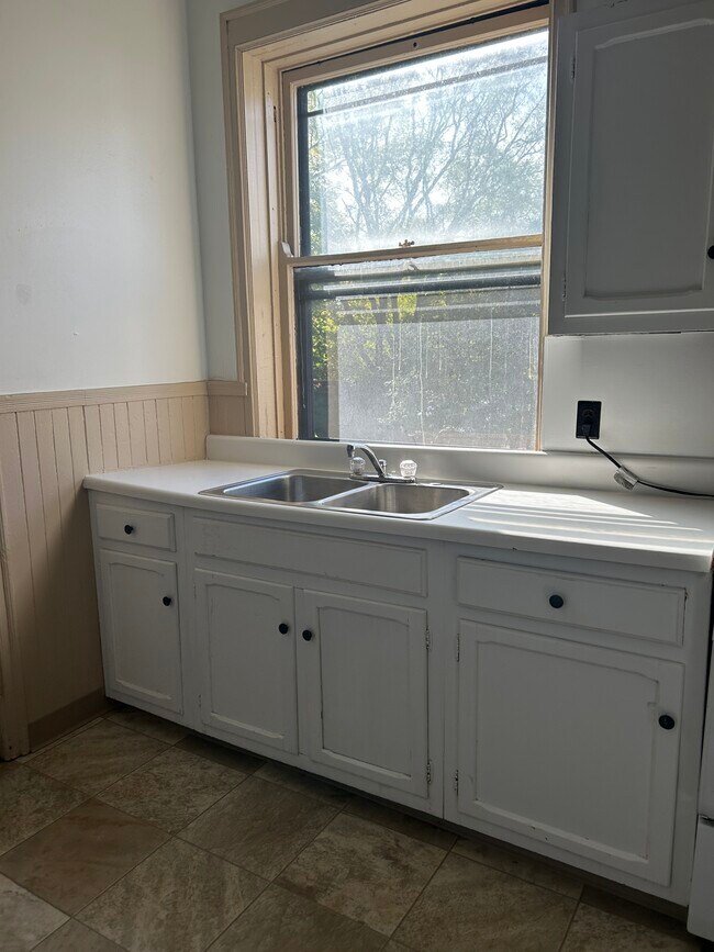 Foto del edificio - 505 E Seneca St