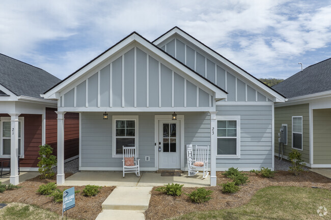 Foto del edificio - Cottages at Oak Grove Dairy