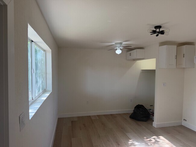 Foto del edificio - 13845 NW 6th Ave