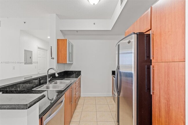 Foto del edificio - 3232 SW 22nd St