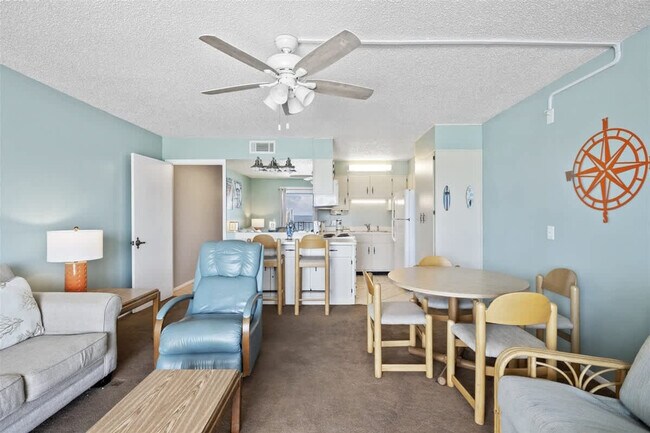 Building Photo - 8743 Thomas Dr