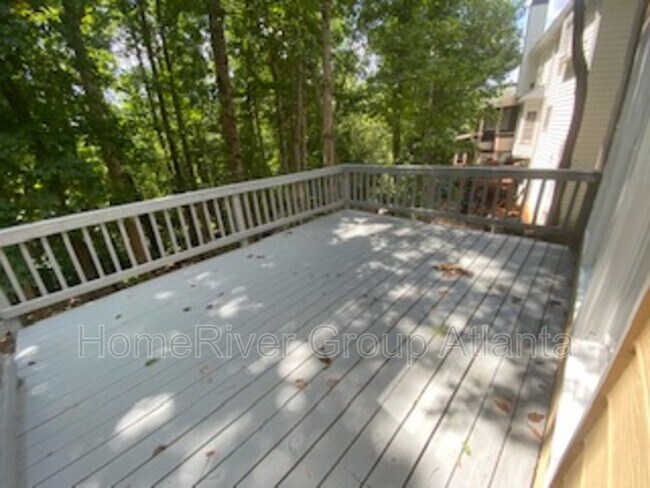 Foto del edificio - 745 Mountain Oaks Pkwy