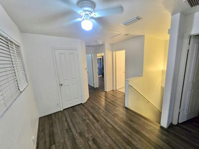 Building Photo - 91-1033-1033 Kanela St