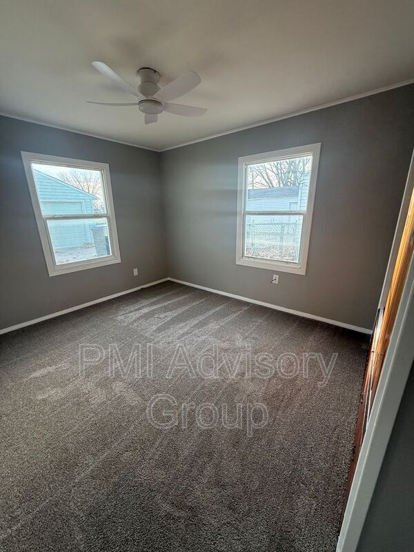 Foto del edificio - 424 NE Green St