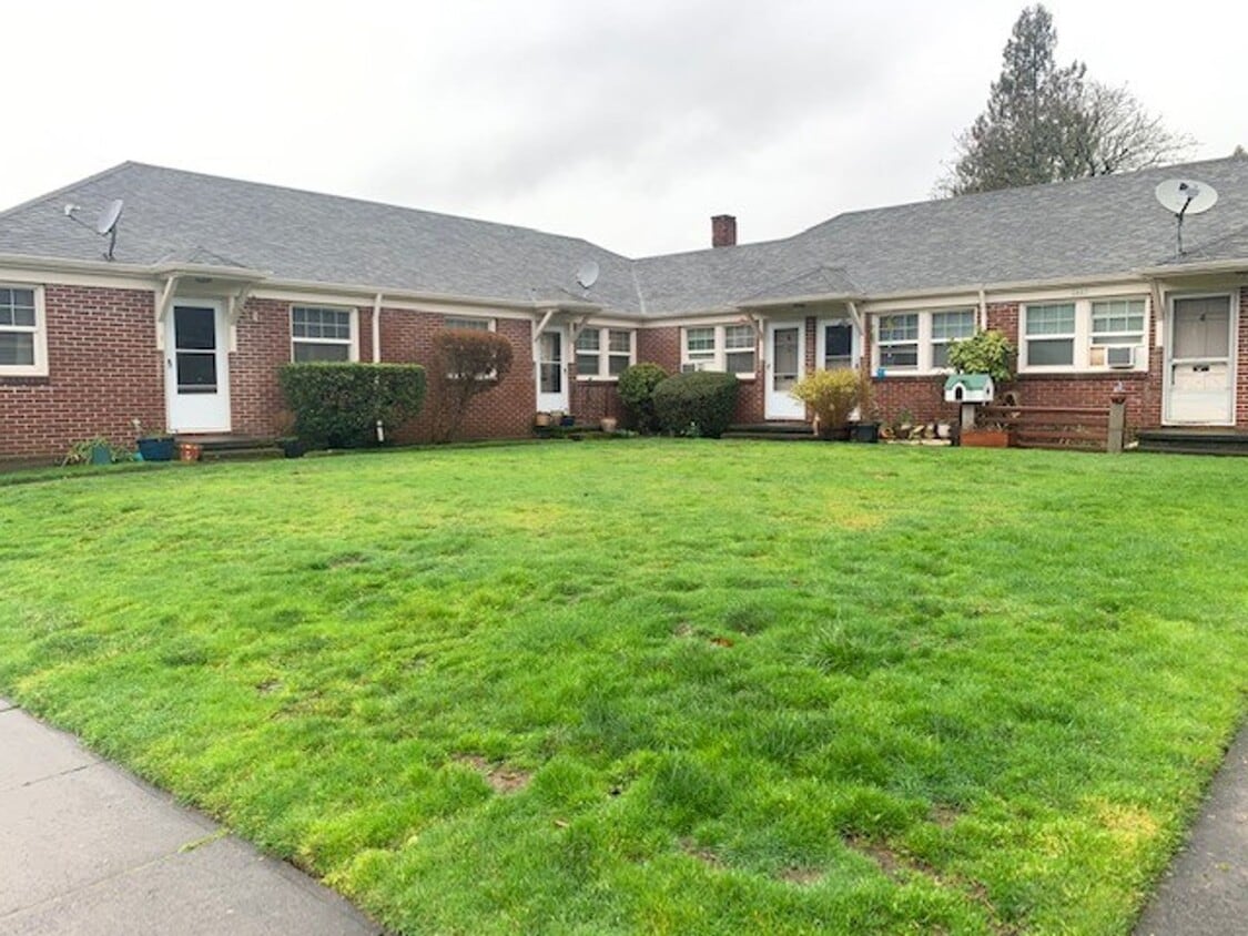 1 Bedroom, 1 Bath Unit in NE Portland! - 1 Bedroom, 1 Bath Unit in NE Portland!