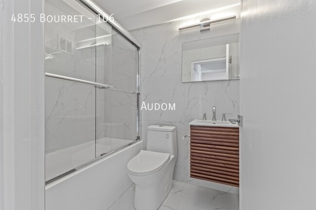 Photo du bâtiment - 4855 Av Bourret