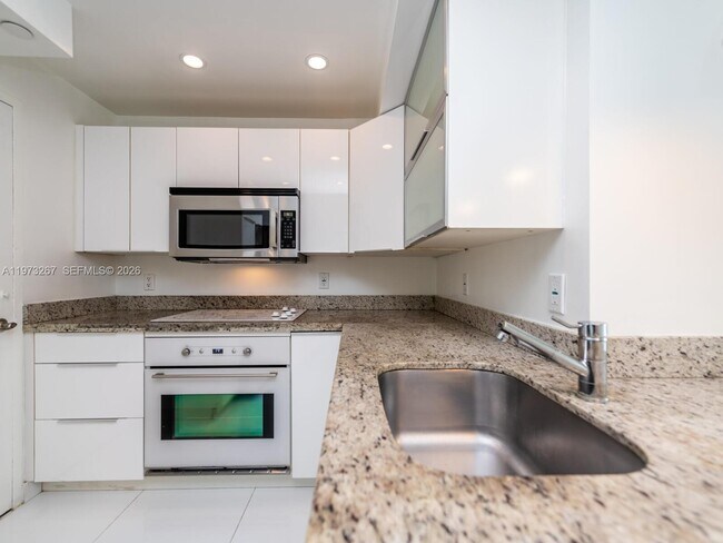 Foto del edificio - 1200 West Ave