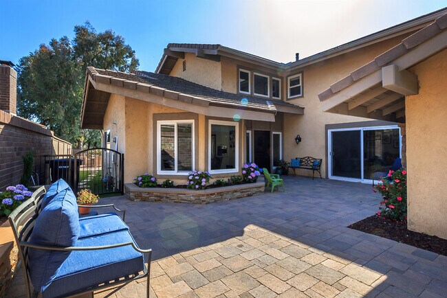 Building Photo - 7808 E Broadmoor Trl