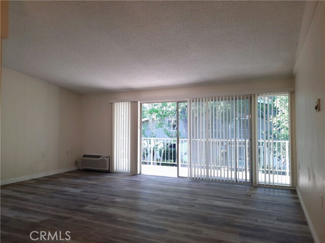 Building Photo - 548 Via Estrada