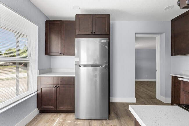 Photo - 683 NW 21 St House