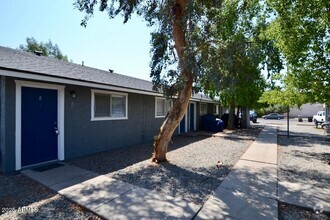 Building Photo - 3004 E Waltann Ln
