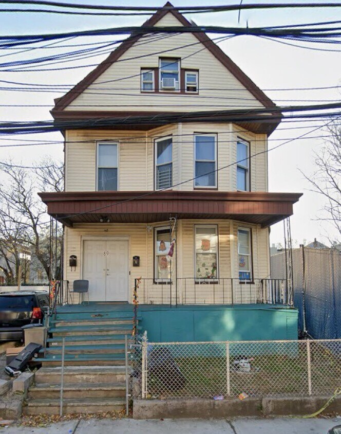 Foto principal - 89 Armstrong Ave