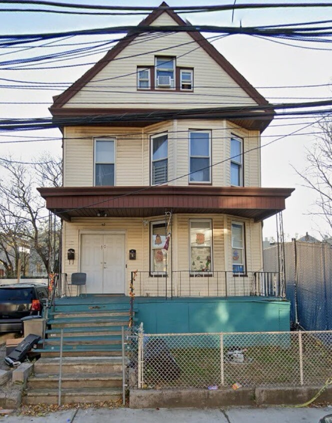 Primary Photo - 89 Armstrong Ave
