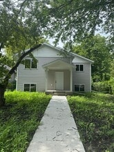 Building Photo - 1109 S University Dr